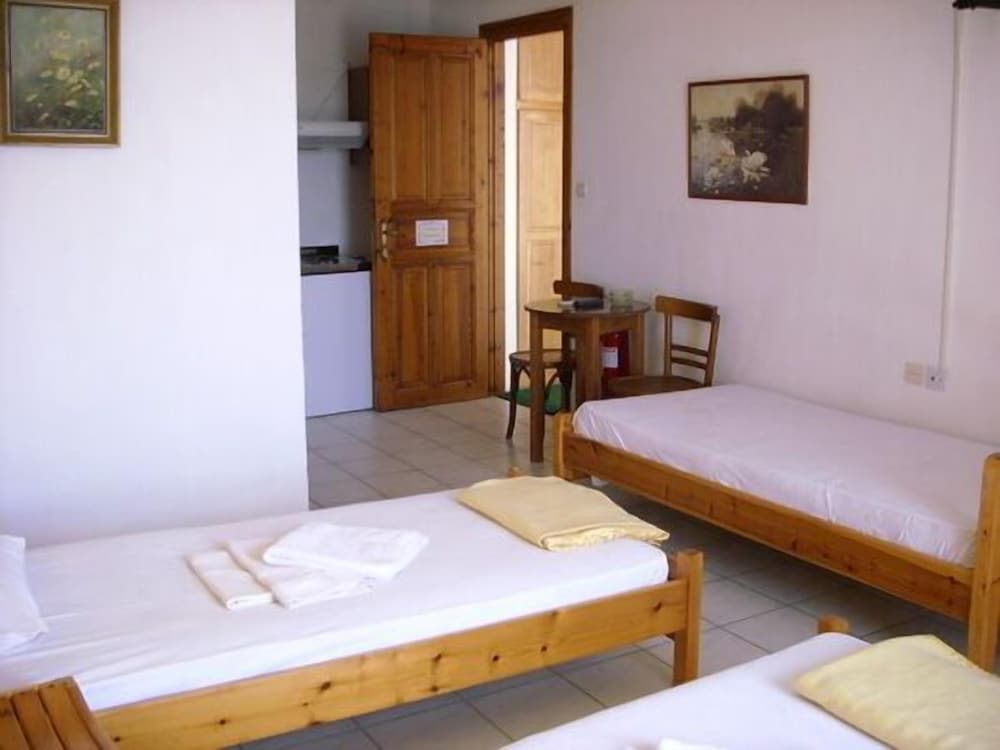 Azalea View Skiathos Studios 24/73