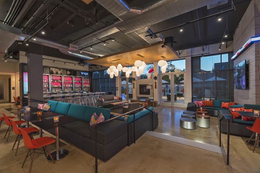 Aloft College Station 24/32
