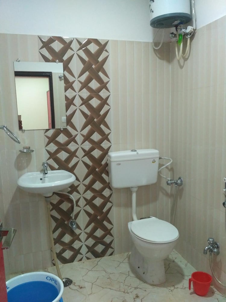Hotel Utsav Residency 33/37