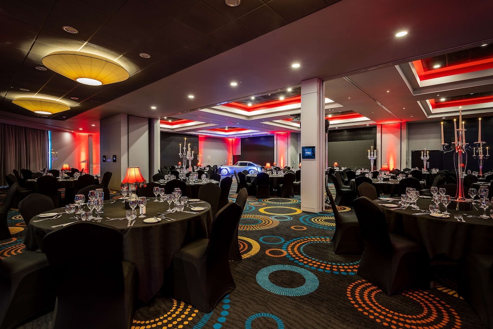 Radisson Hotel and Conference Centre London Heathrow 43/49