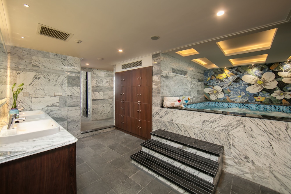 Anatole Hotel Hanoi 23/50