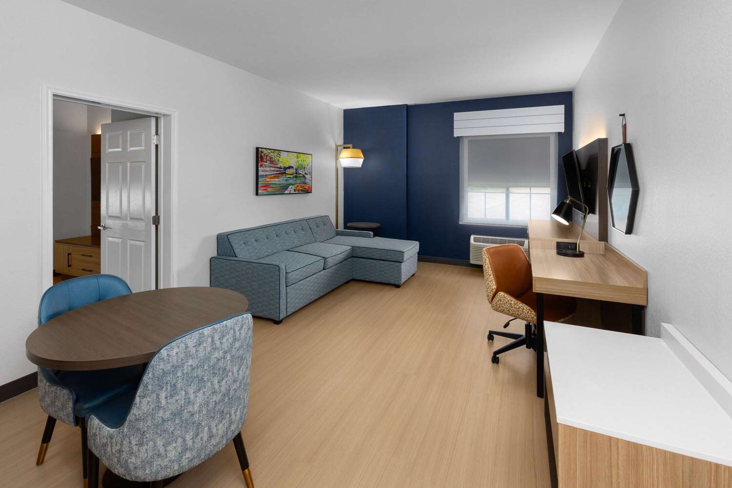 La Quinta Inn & Suites by Wyndham San Antonio Northwest 38/62