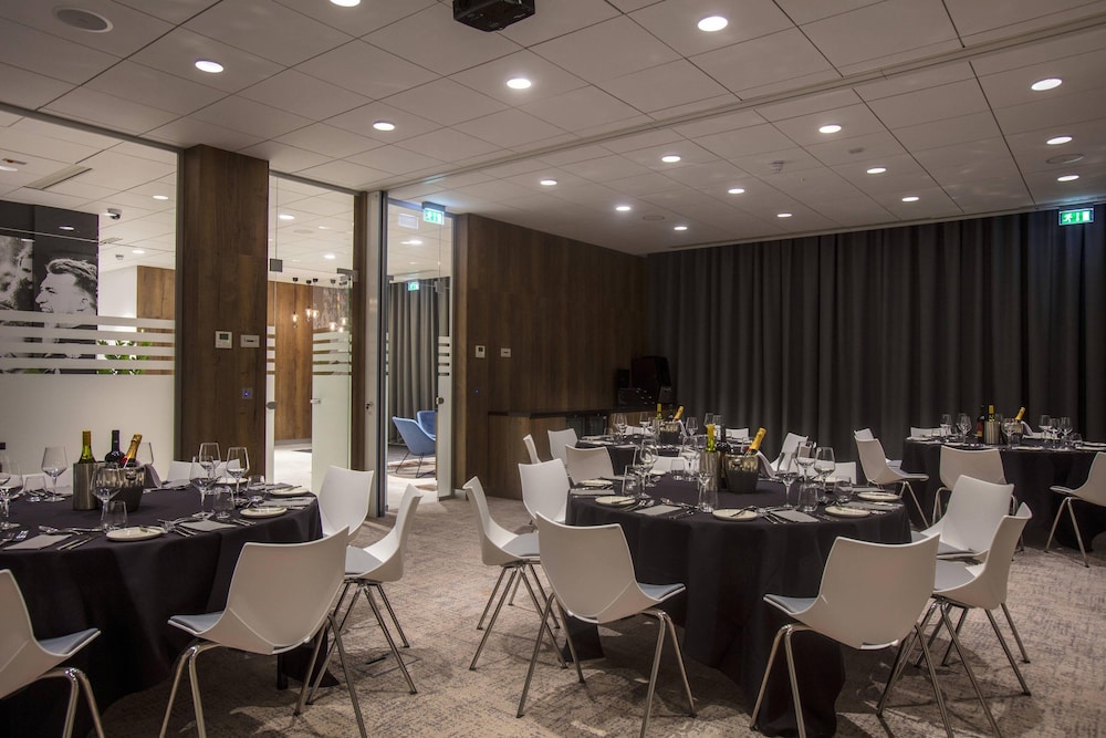 Courtyard By Marriott Edinburgh West 39/55