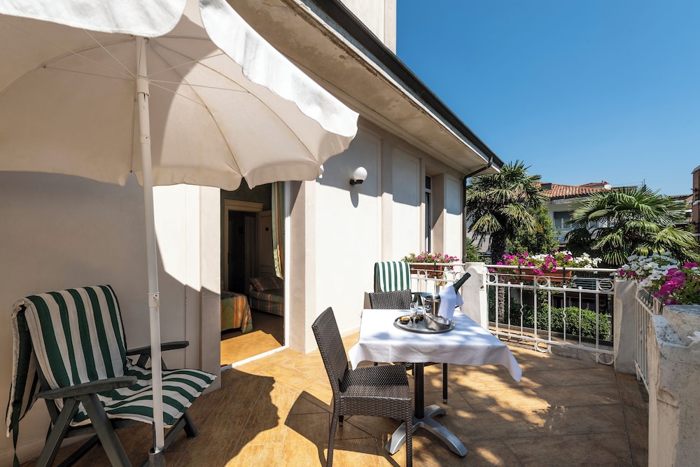 Hotel Villa Delle Palme 61/79