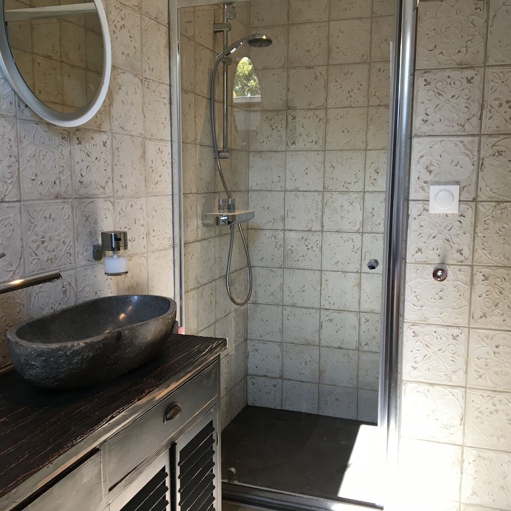 Boutique Hotel B&B Fleurie، بورجيز 42/50