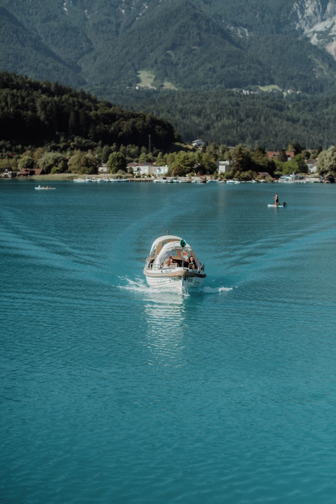 Inselhotel Faakersee 63/63