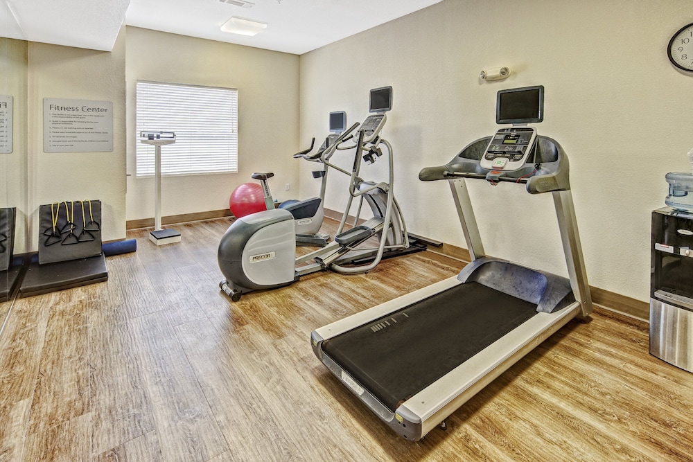 Holiday Inn Express Hotel Suites Clarksville 30/61