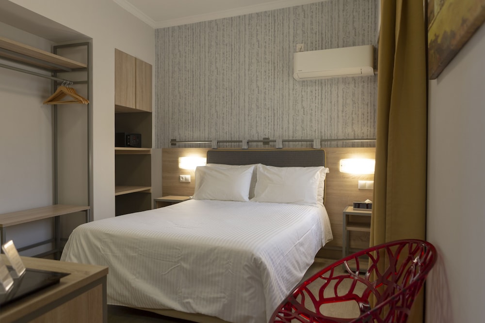 Pan Hotel 12/54