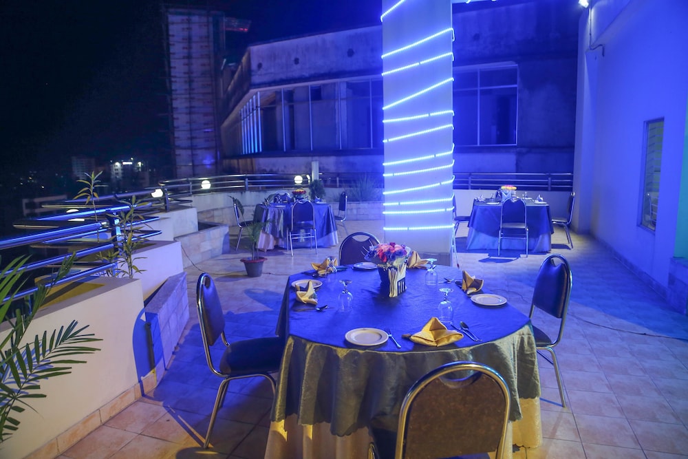 HOTEL VALLEY GARDEN 59/67