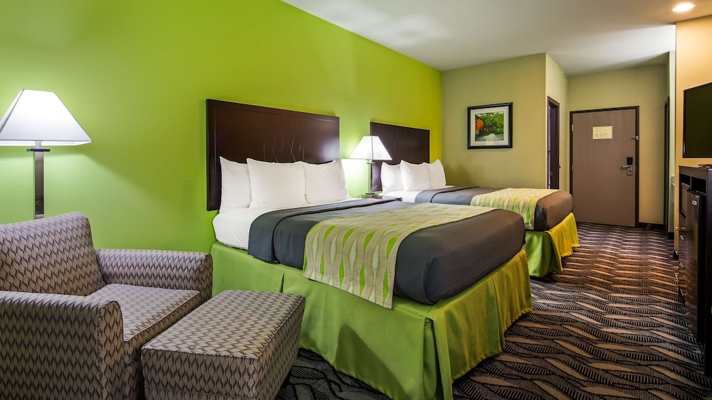 Standard, 2 Queen Beds