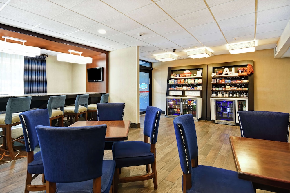Hampton Inn Auburn 26/40