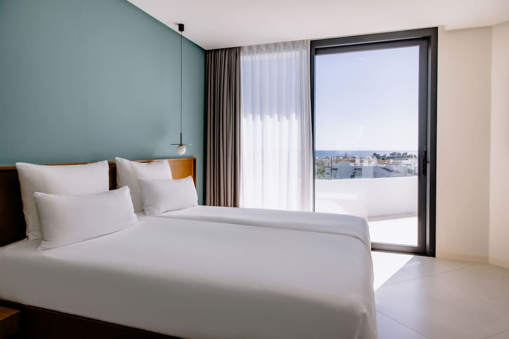 Roof Top, Penthouse, Queen Bed, Sea View, Private Pool
