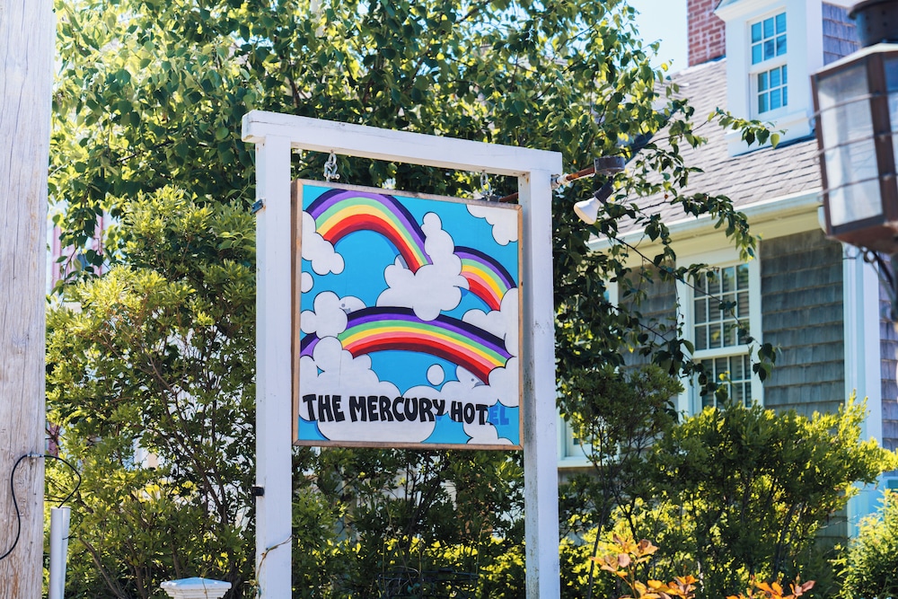 The Mercury Hotel Provincetown 2/62