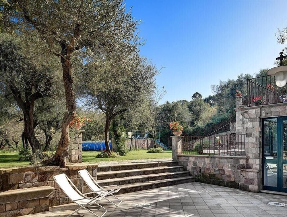 Villa Vesuvio 23/29
