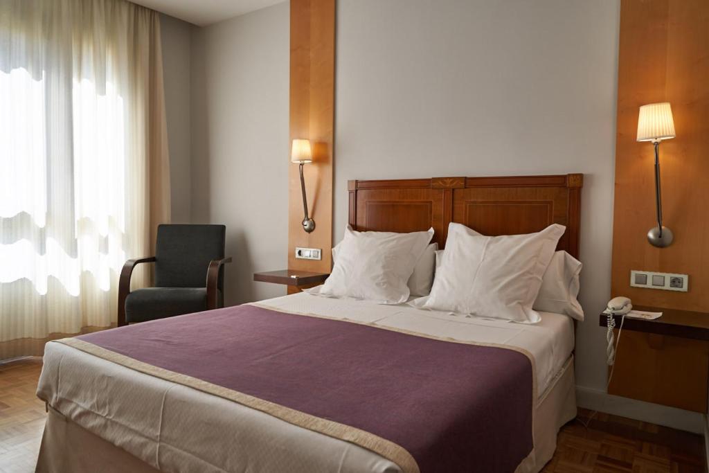 Don Curro Hotel 4/46