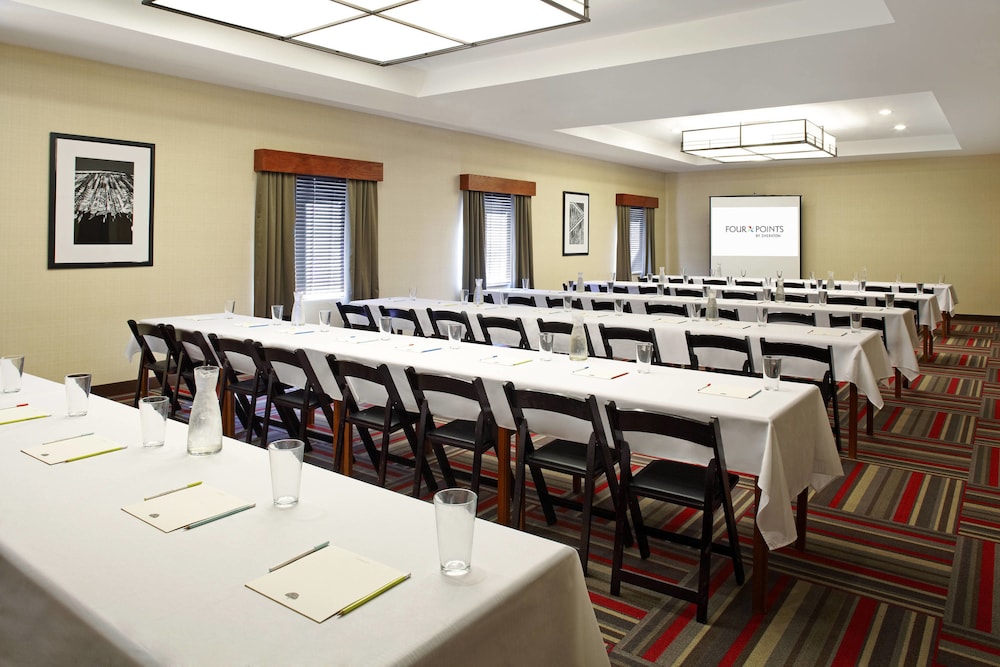 Four Points by Sheraton Houston Hobby Airport 20/20