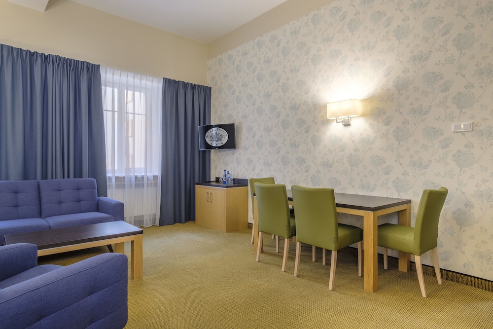 Reytan Hotel 28/41