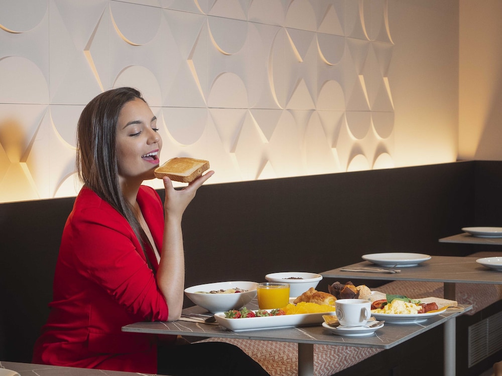 ARCELON HOTEL 38/50