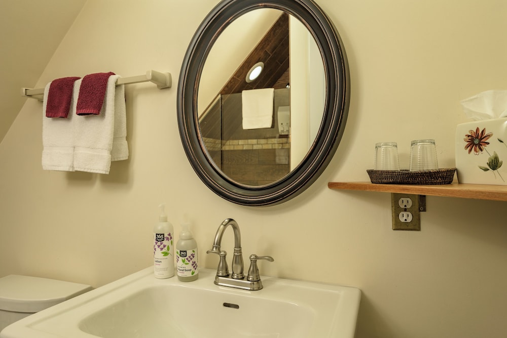 Queen Anne Bed And Breakfast 70/70
