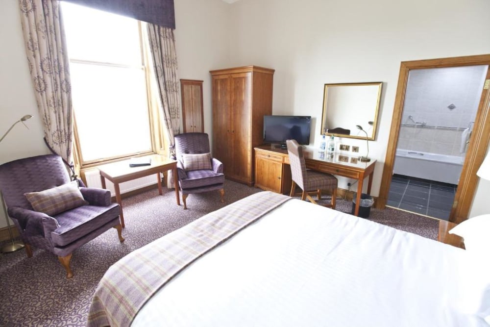 Grange Manor Hotel 8/53