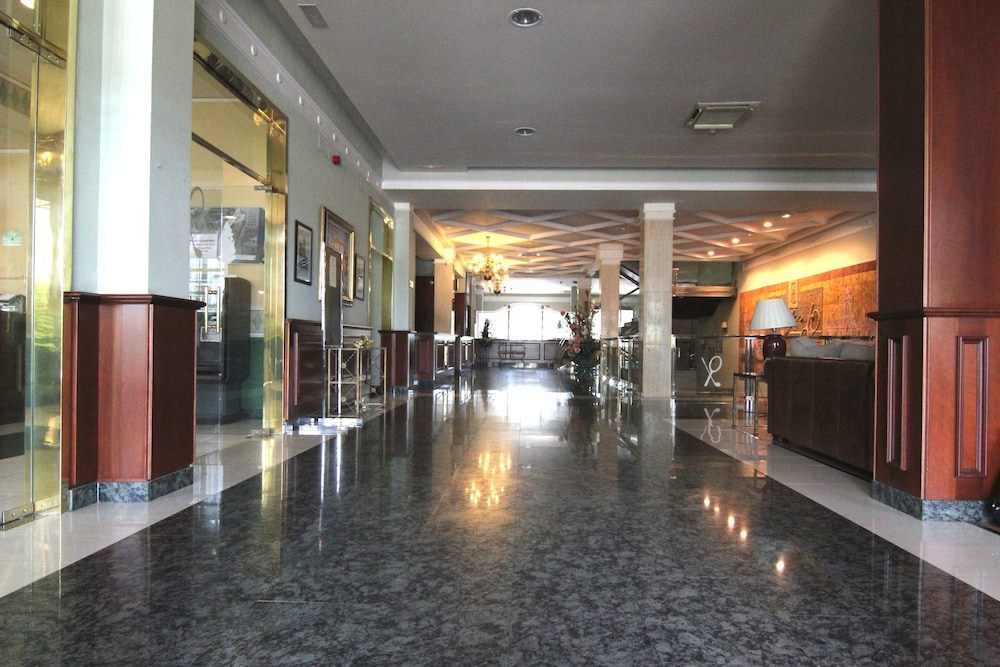 Hotel Lasa Sport 37/43