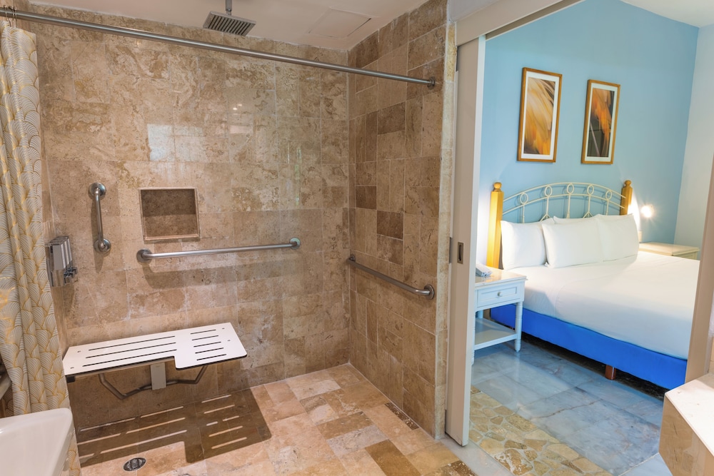 Iberostar Waves Cozumel 50/50