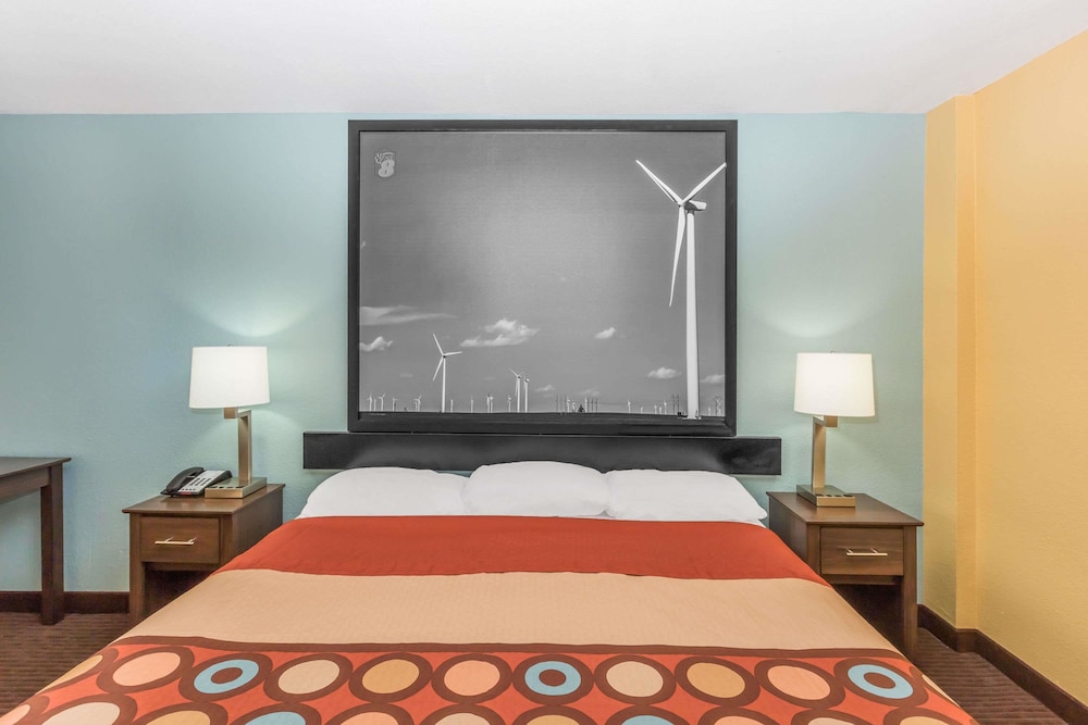 Super 8 by Wyndham Wichita Airport 13/47