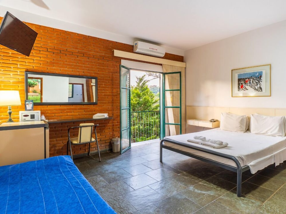 Grinbergs Village Hotel 11/46