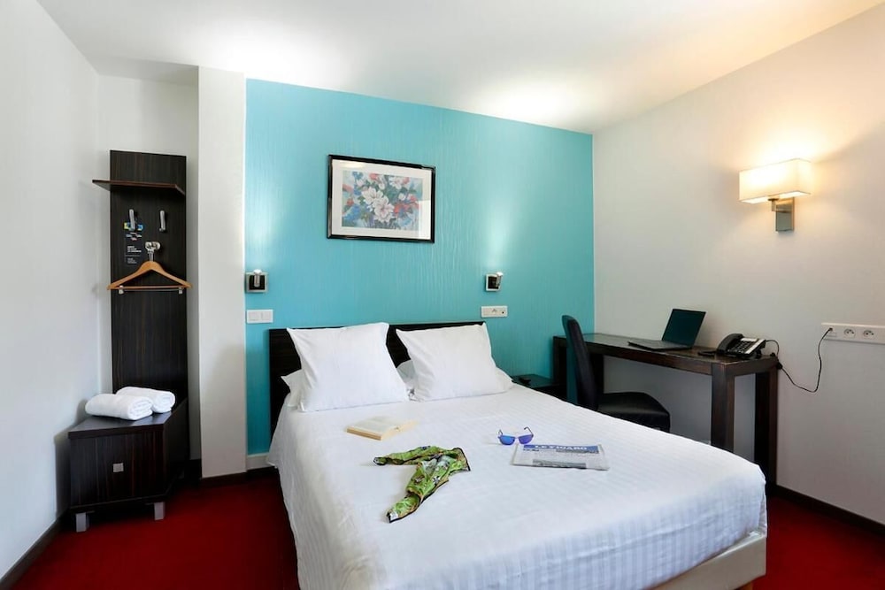 GRAND HOTEL SENIA 17/65