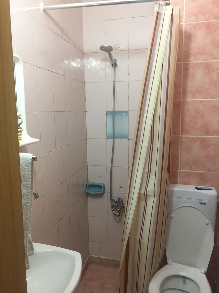Istanbul Paris Hotel And Hostel 71/74