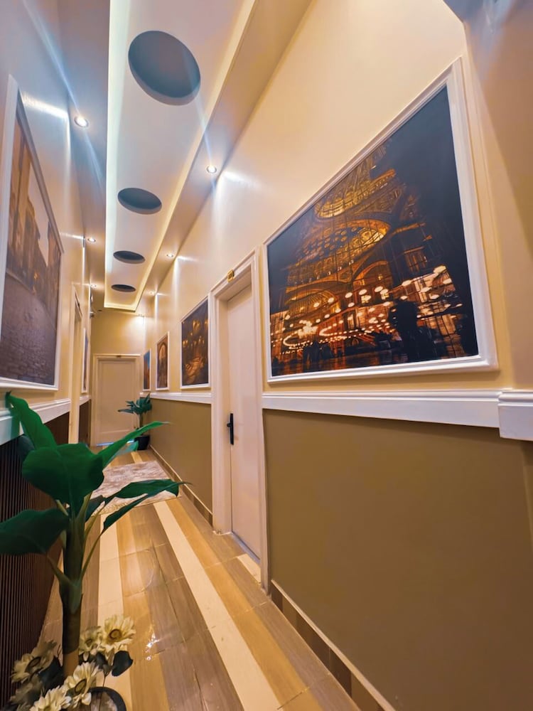 Golden Palace Hotel 3/49