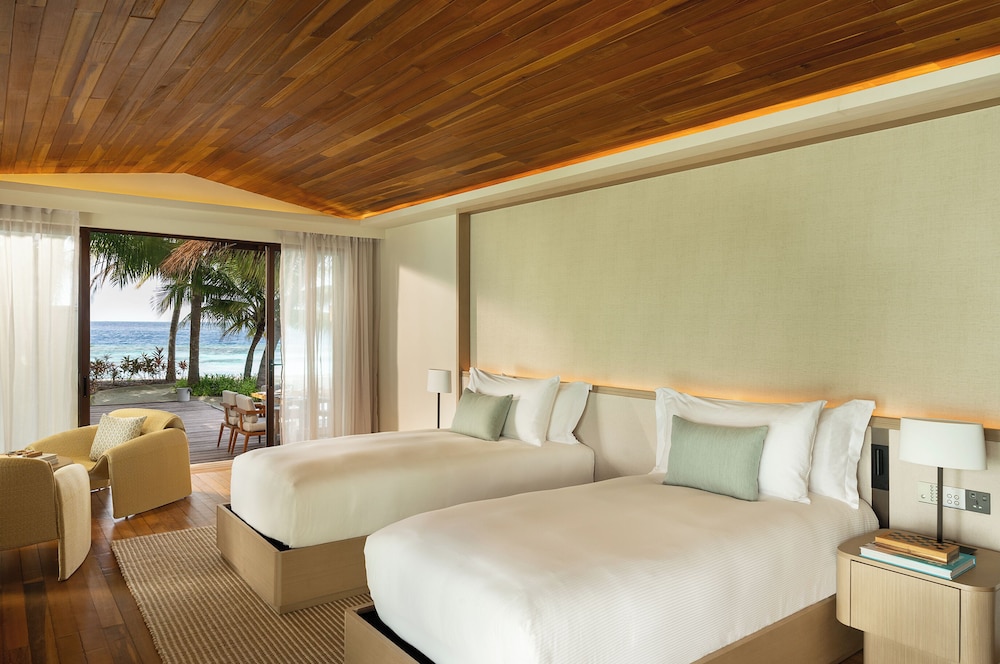Huvafen Fushi 20/105