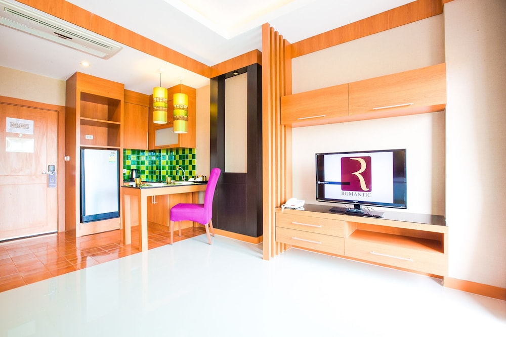 Romantic Khon Kaen Hotel 5/52