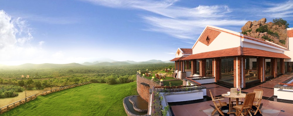 KADAMBAVANAM ETHNIC RESORT 37/42