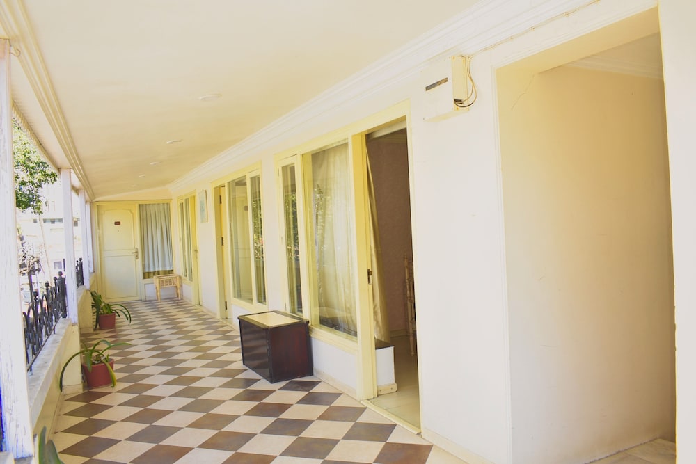 HOTEL SAMRAT INTERNATIONAL 6/28