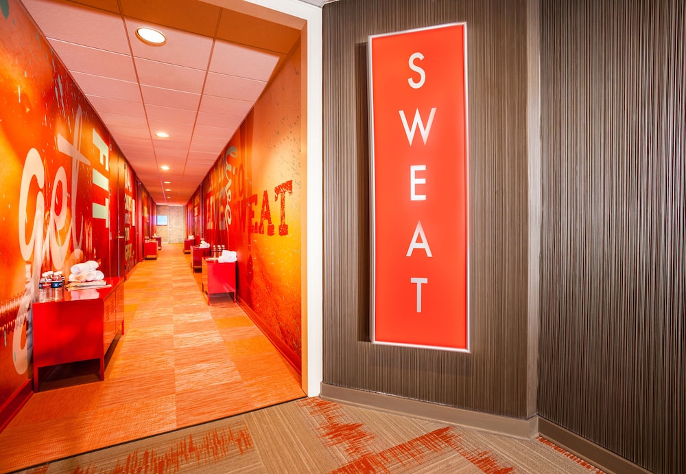Hotel Derek Houston Galleria 47/83