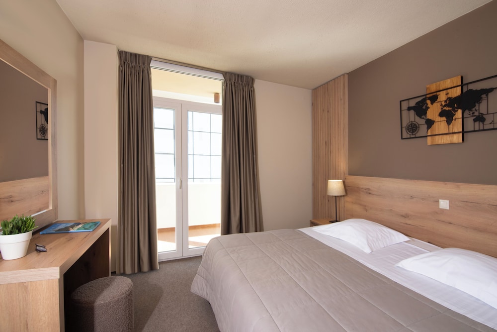 Marina Alimos Hotel Apartments 5/50