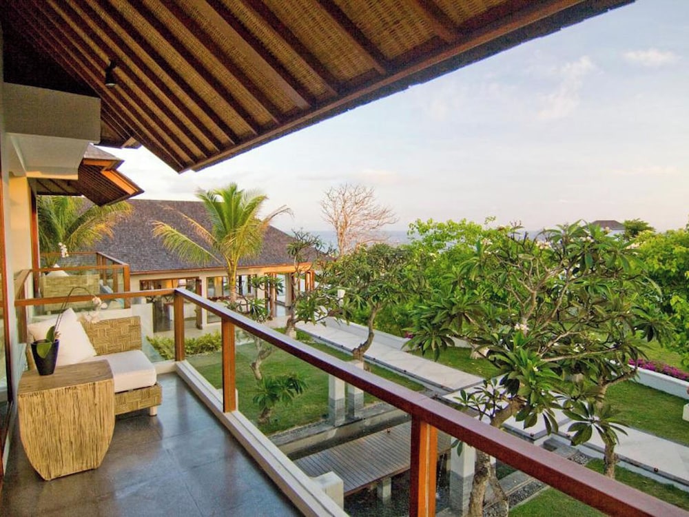 THE SHANTI RESIDENCE AND RESORT 37/66