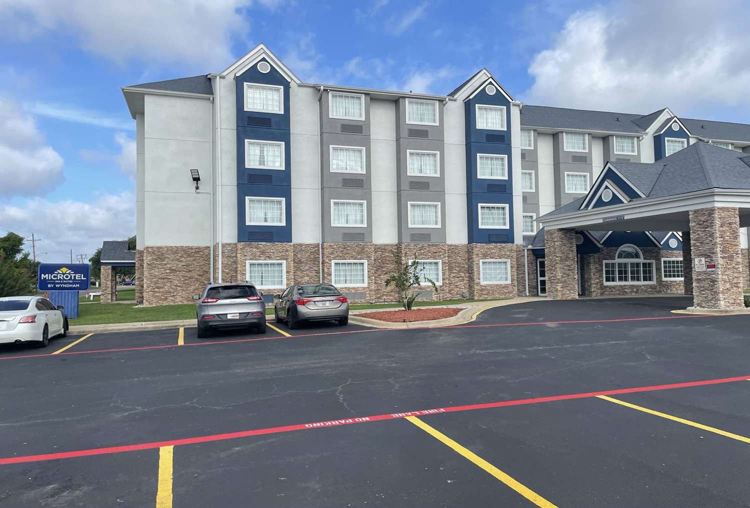 Microtel Inn and Suites by Wyndham Bossier City 26/46