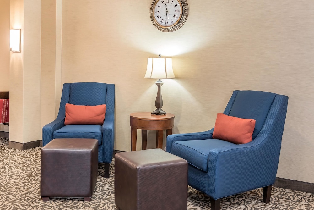 Comfort Inn Suites Piqua Near Troy I75 33/44