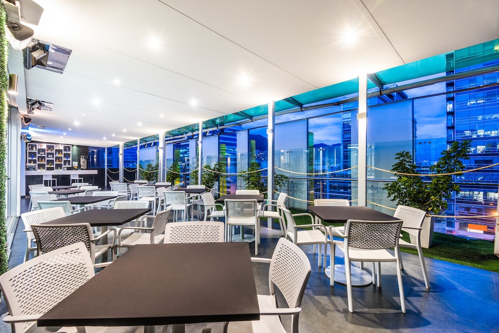 SHG Bogota 100 Design Hotel 60/66
