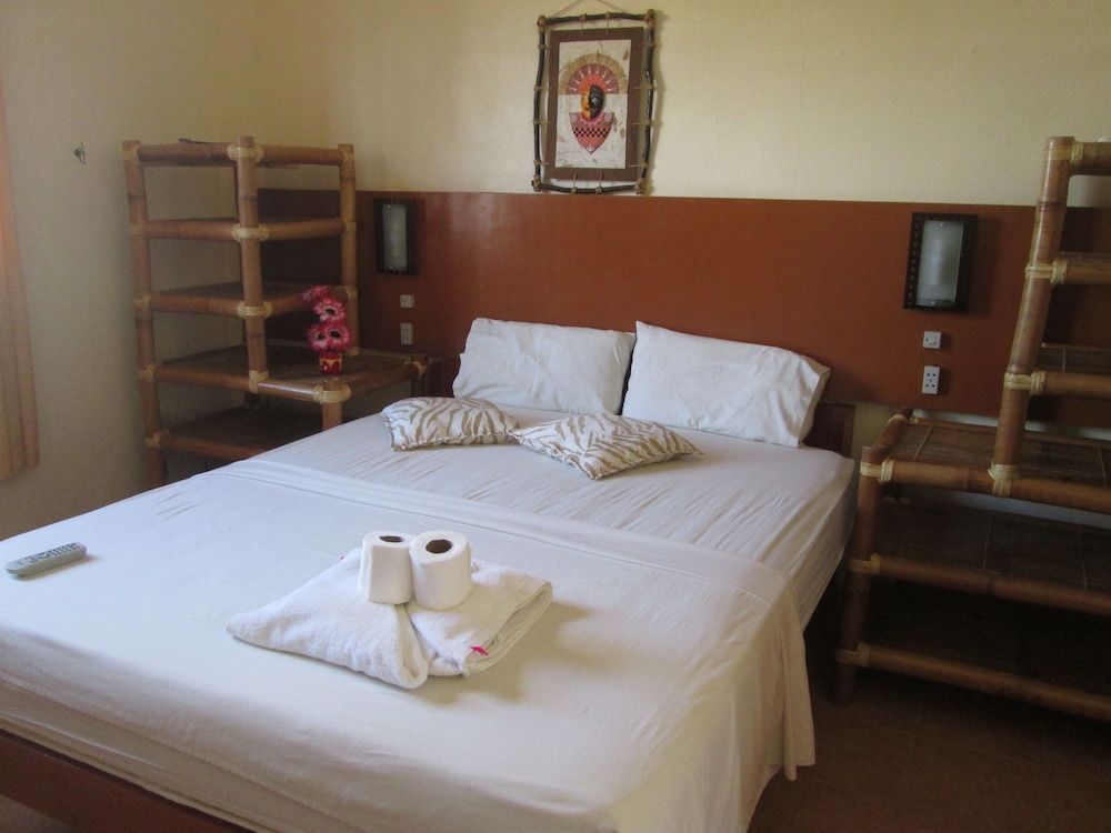 Sulu Plaza Beach Hotel 5/29