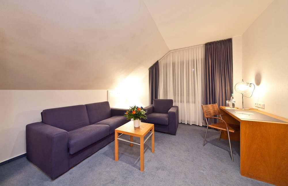 Select Hotel Silence Garden 66/80