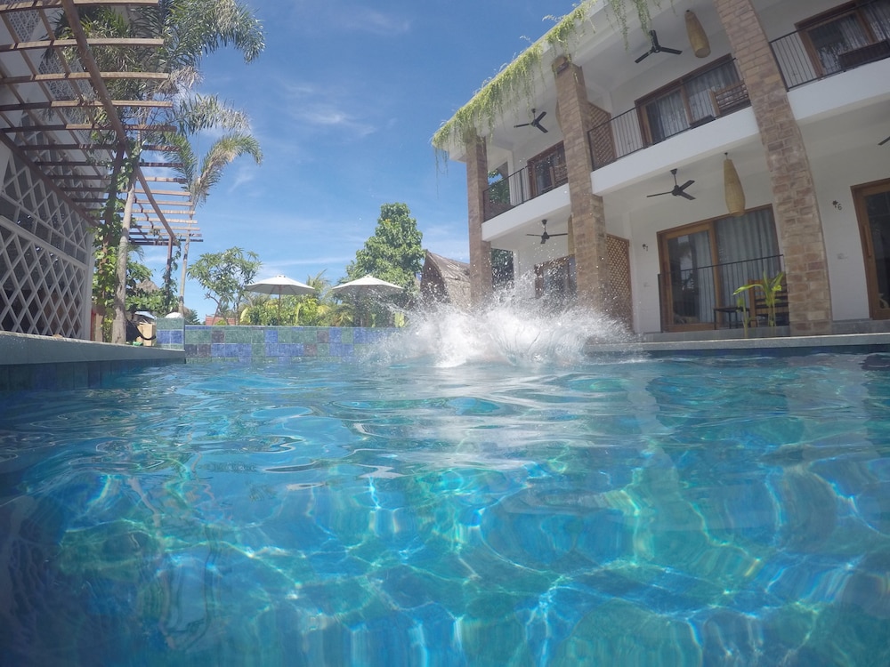 Abdi Hotel & Bungalow 25/28