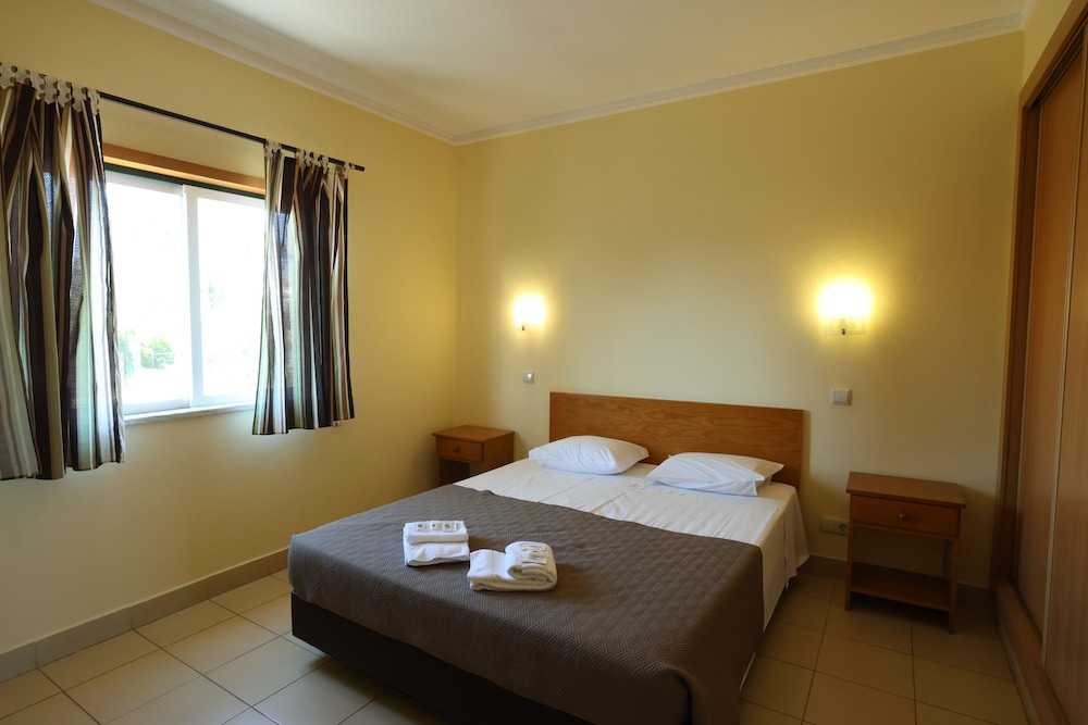 Room, Double Bed