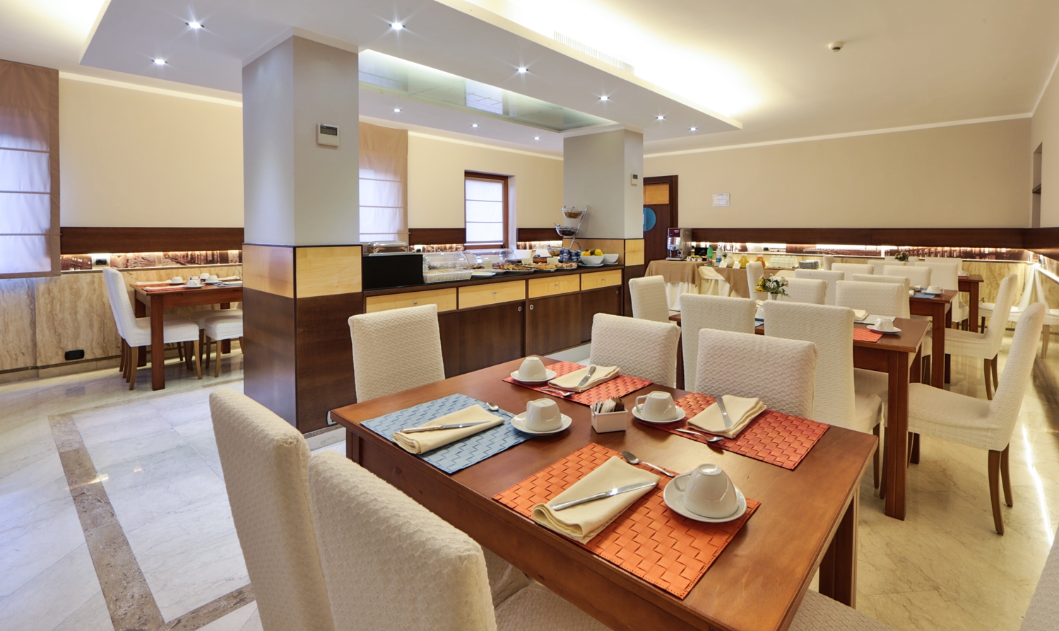 restaurant cafeteria