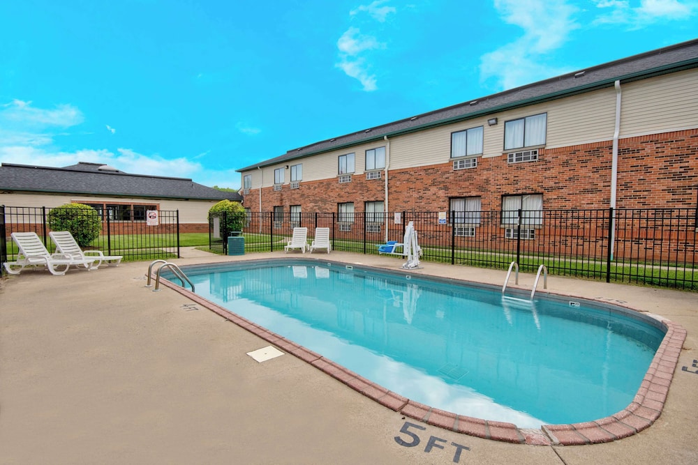 Motel6 Georgetown, KY - Lexington North 44/51