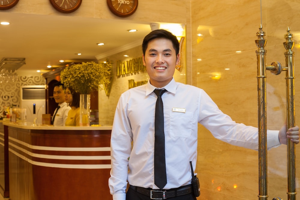 Sunshine 2 Hotel 46/54