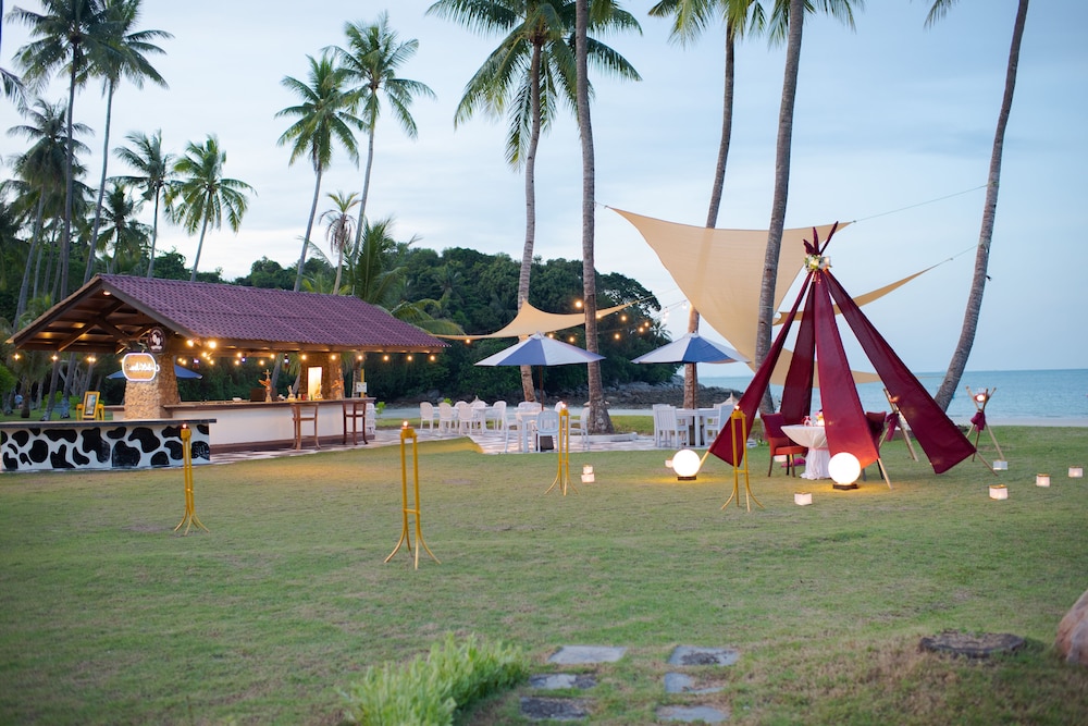 Nirwana Resort Hotel 67/74