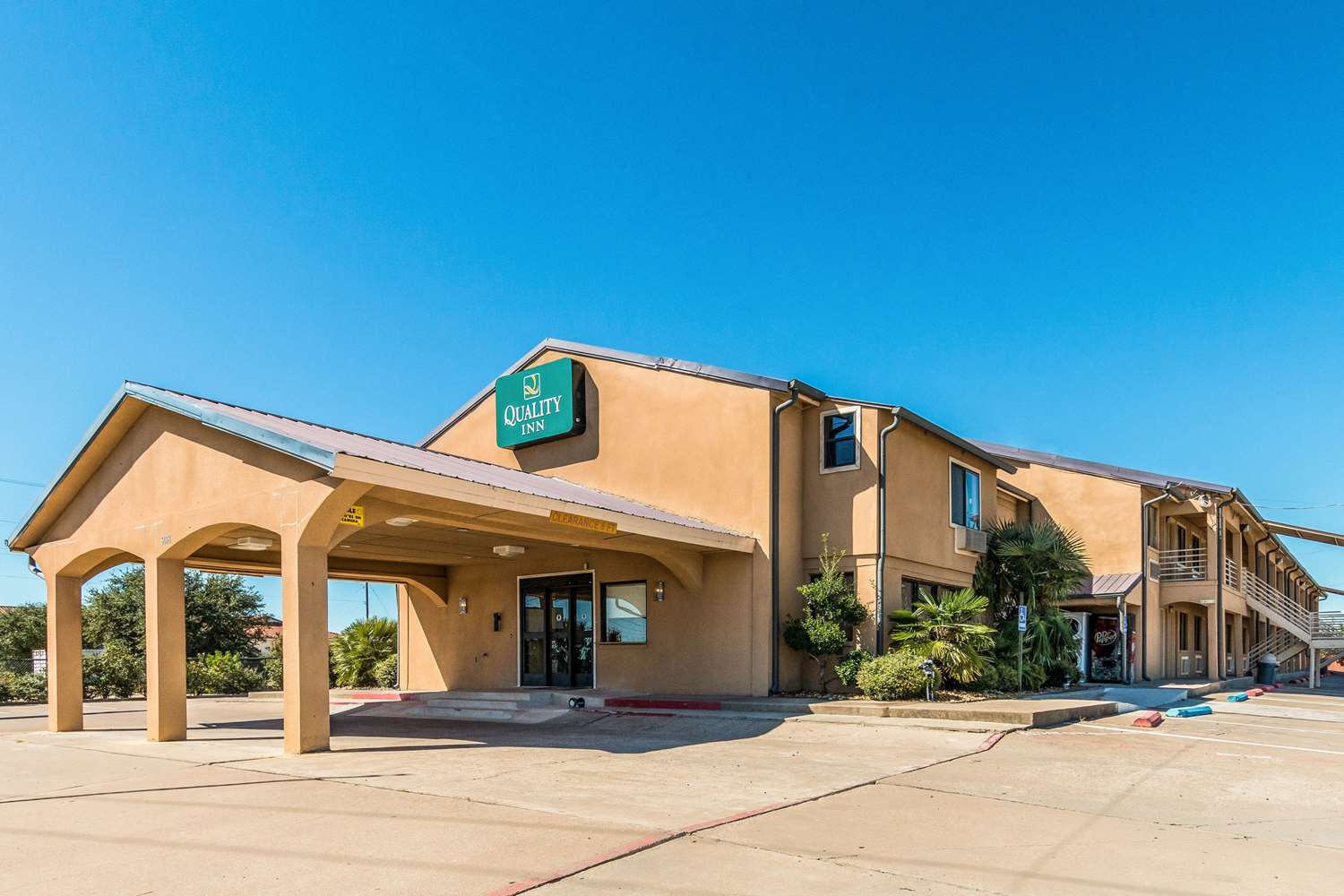 Quality Inn Corsicana, TX 2/30